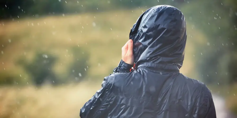 Vertrek je soms met tegenzin als het water buiten met bakken uit de hemel valt?