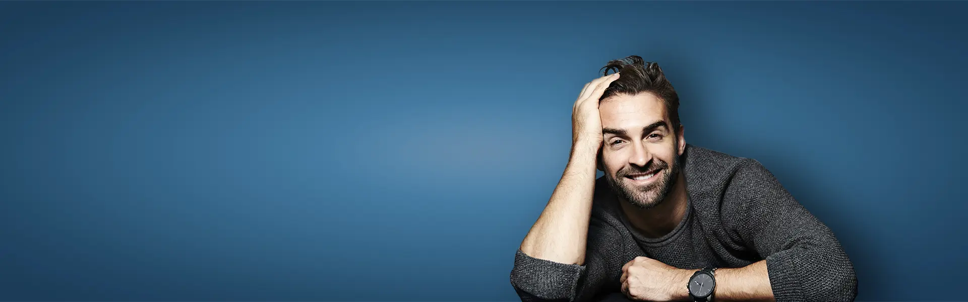 Le kétoconazole aide à éliminer les pellicules.