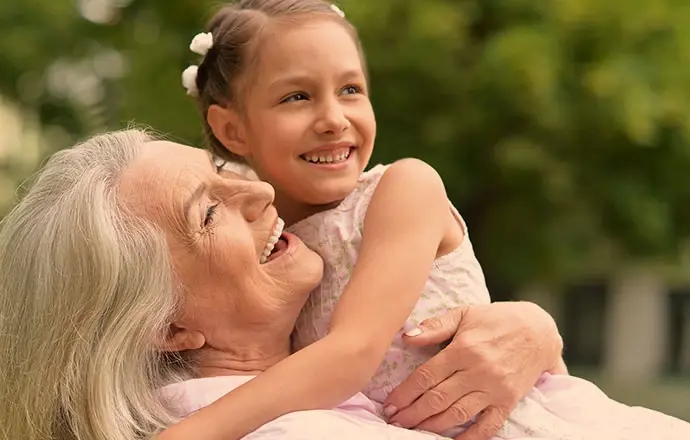 Op latere leeftijd gaan de spieren minder werken en wordt er van nature minder vitamine D aangemaakt. Het is dus extra belangrijk om een supplement vitamine D in te nemen.
