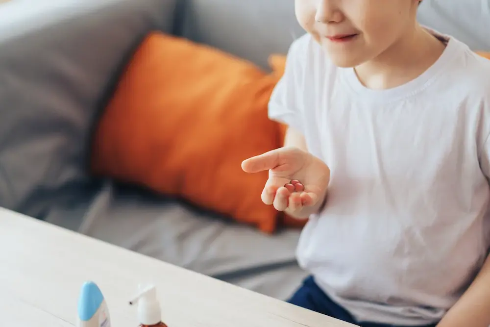 Omnivit Junior multivitamine gummies met fruitige smaak voor kinderen vanaf 3 jaar